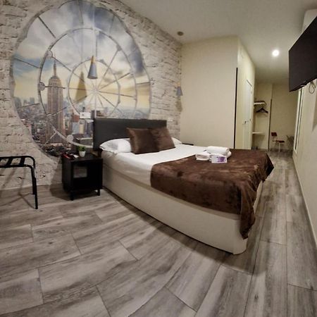 Ch Cruz Madrid Hotel Ngoại thất bức ảnh
