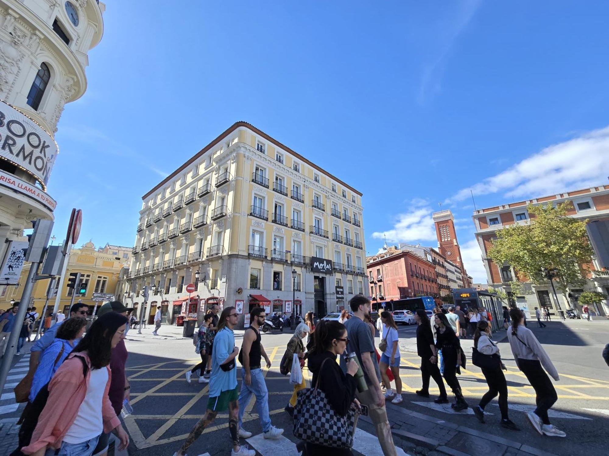 Ch Cruz Madrid Hotel Ngoại thất bức ảnh