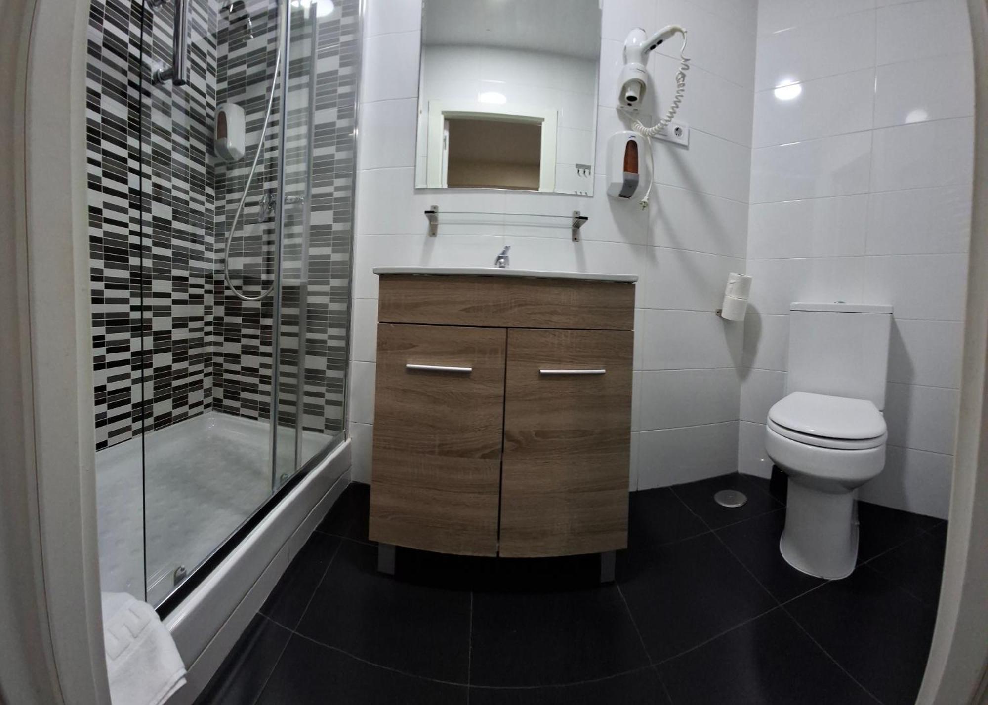 Ch Cruz Madrid Hotel Ngoại thất bức ảnh