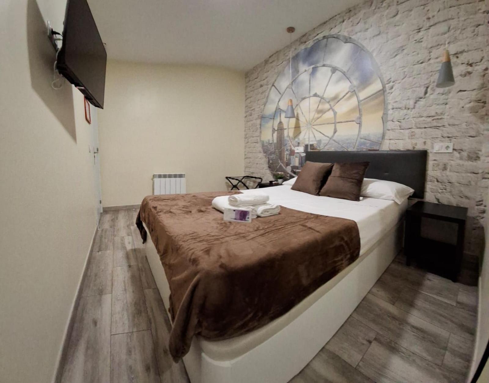Ch Cruz Madrid Hotel Ngoại thất bức ảnh